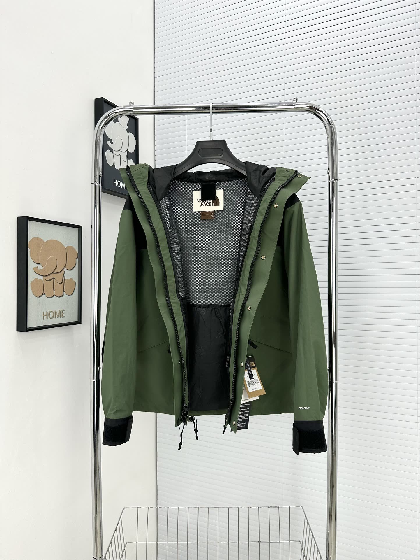 The North Face 1986 Mountain Jacket NF0A5J5N The North Face 1986 Mountain Jacket NF0A5J5N